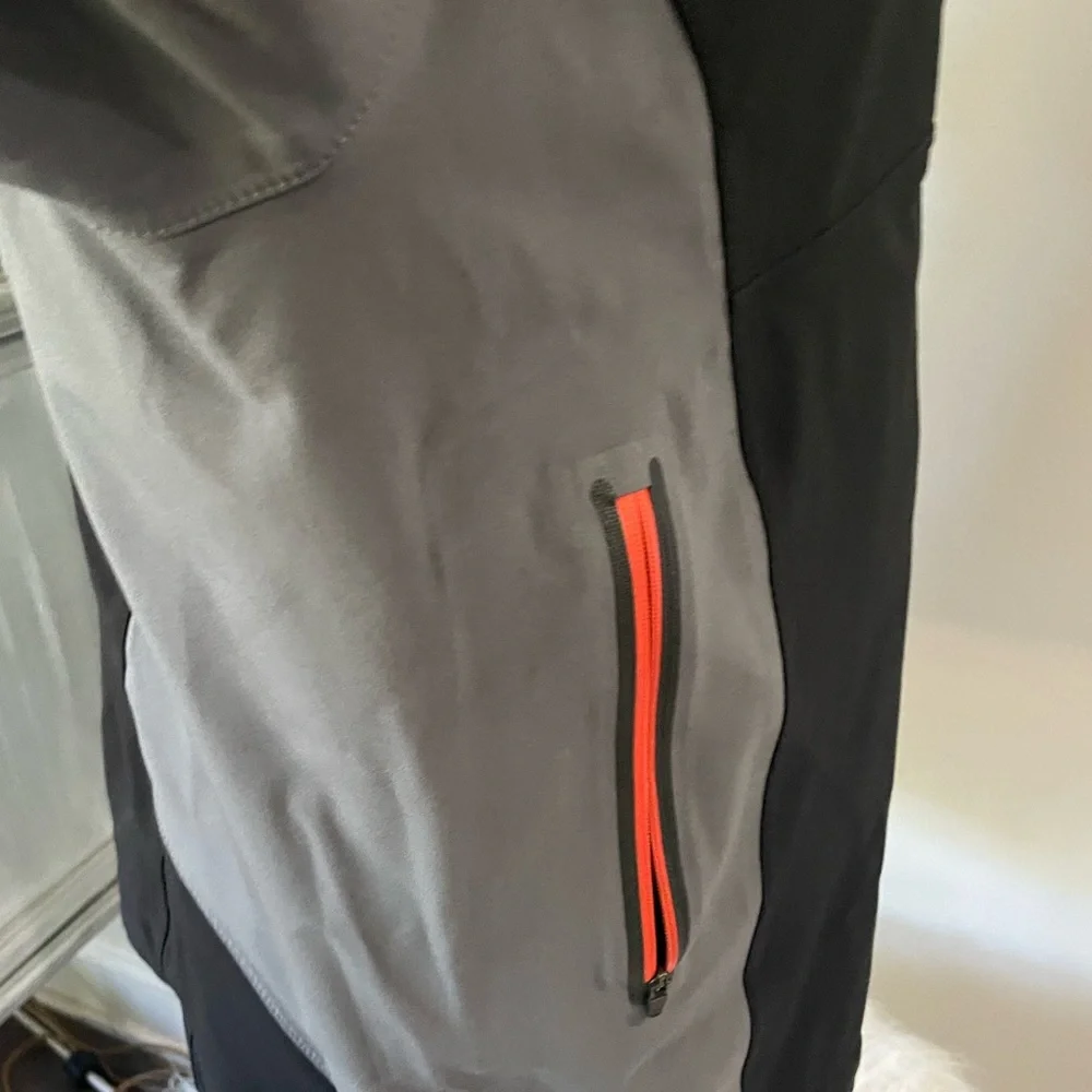 FOOTJOY DRYJOYS TOURXP PERFORMANCE JACKET SIZE SMALL